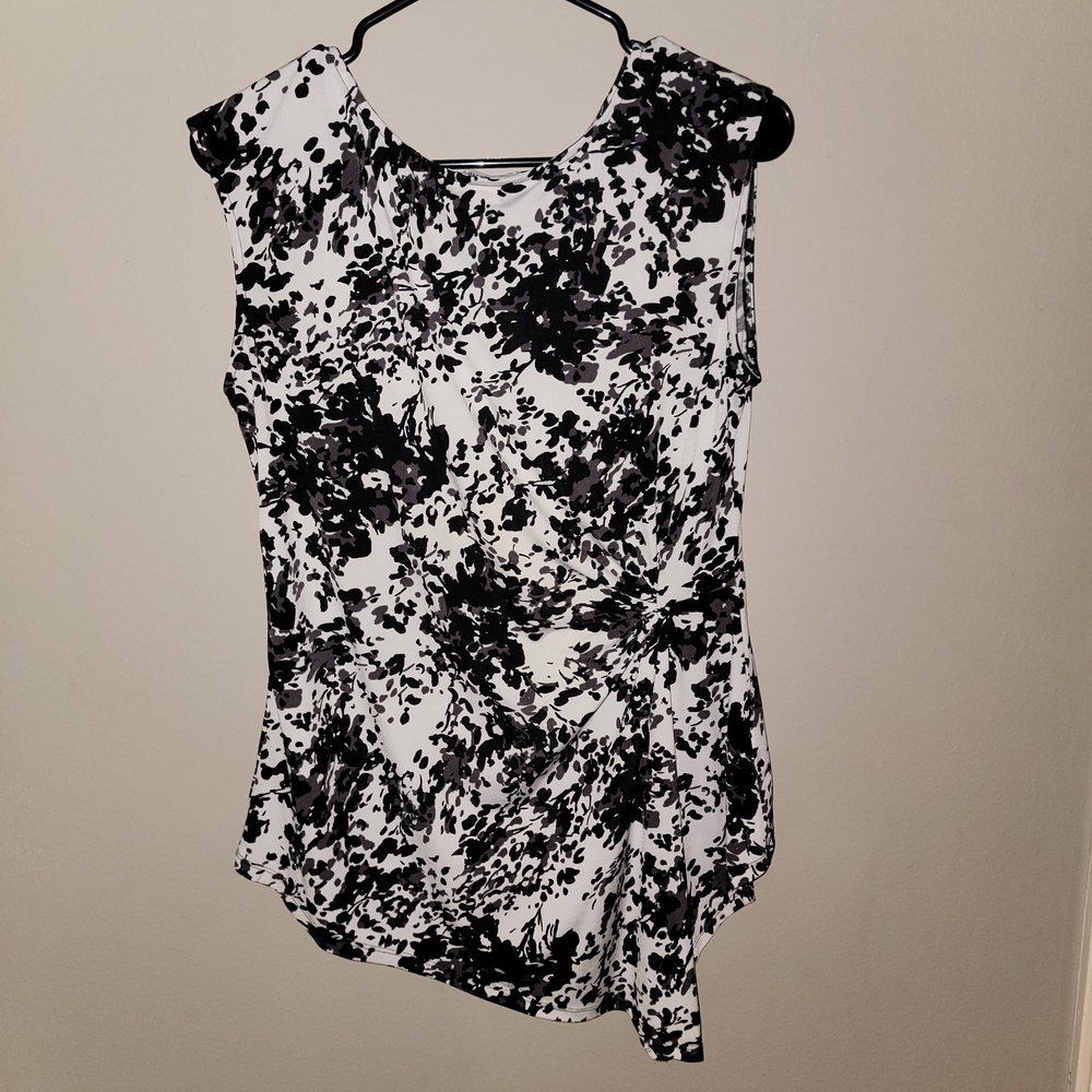 White House Black Market Monochrome Patterned Top